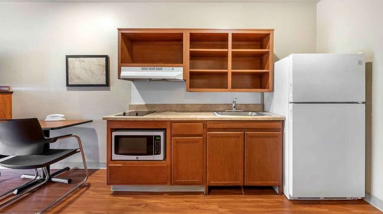 Extended Stay America Select Cleveland Room