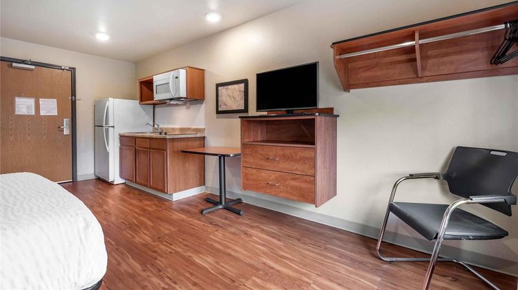Extended Stay America Select Dayton S Room