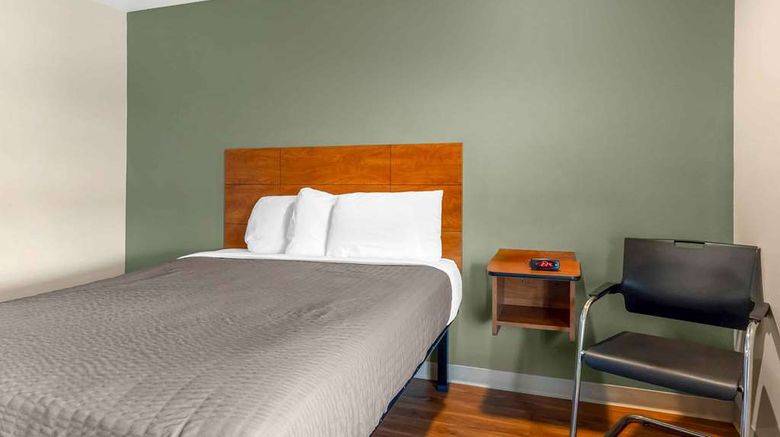 <b>Extended Stay America Select OKC Airport Room</b>. Images powered by <a href="https://iceportal.shijigroup.com/" title="IcePortal" target="_blank">IcePortal</a>.