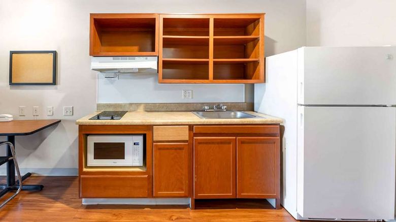 <b>Extended Stay America Select OKC Airport Room</b>. Images powered by <a href="https://iceportal.shijigroup.com/" title="IcePortal" target="_blank">IcePortal</a>.
