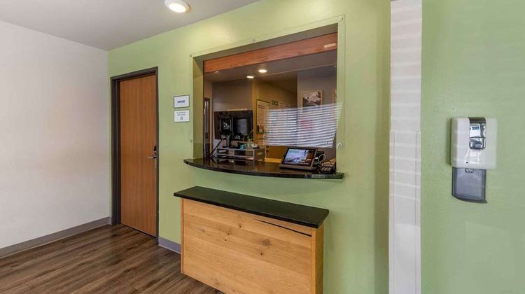 Extended Stay America Select OKC SE Lobby