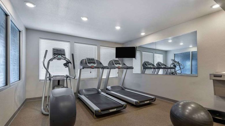 <b>Extended Stay America Select Pittsburgh Health</b>. Images powered by <a href="https://iceportal.shijigroup.com/" title="IcePortal" target="_blank">IcePortal</a>.
