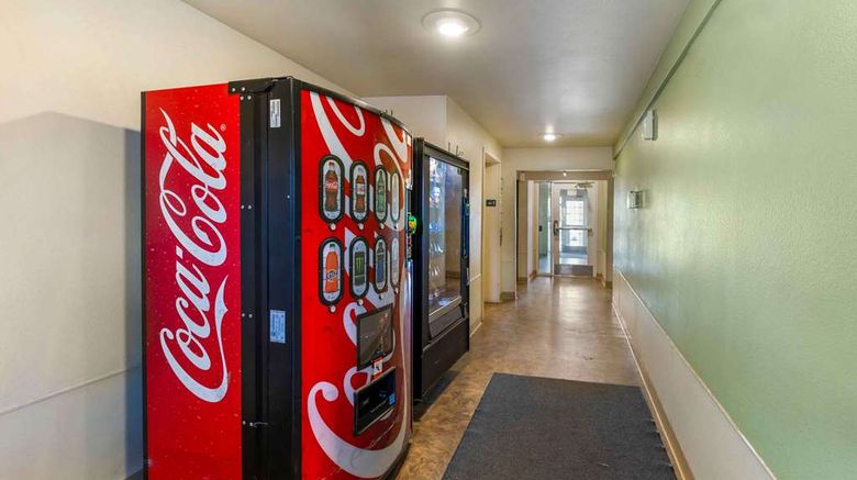 <b>Extended Stay America Select Lubbock S Lobby</b>. Images powered by <a href="https://iceportal.shijigroup.com/" title="IcePortal" target="_blank">IcePortal</a>.
