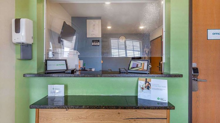 Extended Stay America Select Gainesville Lobby