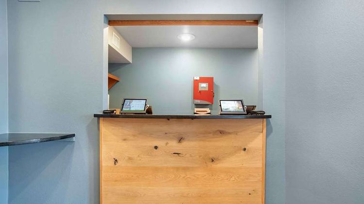 Extended Stay America Select Stes Daphne Lobby