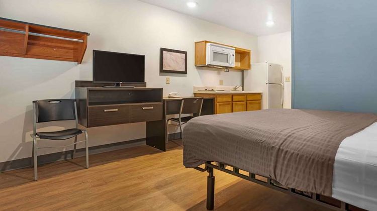 Extended Stay America Select Stes Daphne Room