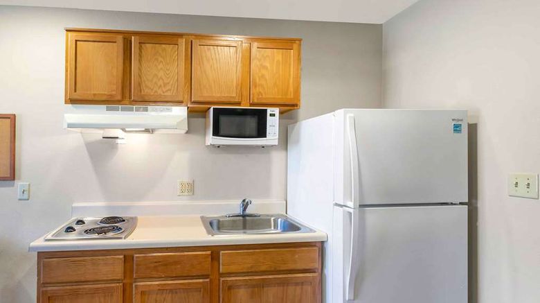 <b>Extended Stay America Select Denver Room</b>. Images powered by <a href="https://iceportal.shijigroup.com/" title="IcePortal" target="_blank">IcePortal</a>.
