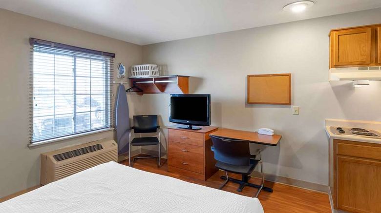 <b>Extended Stay America Select Denver Room</b>. Images powered by <a href="https://iceportal.shijigroup.com/" title="IcePortal" target="_blank">IcePortal</a>.
