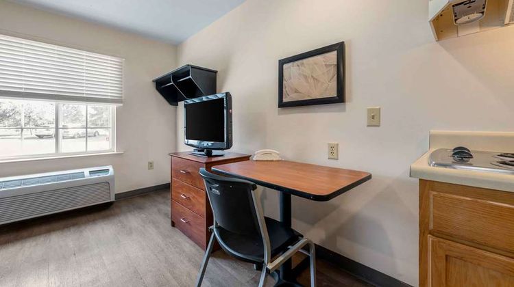 Extended Stay America Select Orlando E Room