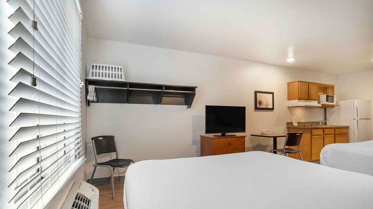 Extended Stay America Selec Pensacola NE Room