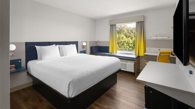 <b>Microtel Inn & Suites by Wyndham Room</b>. Images powered by <a href="https://iceportal.shijigroup.com/" title="IcePortal" target="_blank">IcePortal</a>.