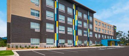 Tru by Hilton Novi Detroit Exterior