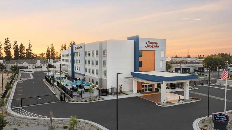 Hampton Inn  and  Suites Bakersfield Central Exterior. Images powered by <a href="https://iceportal.shijigroup.com" target="_blank" rel="noopener">Ice Portal</a>.