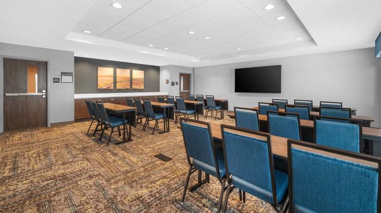 Hampton Inn & Suites Bakersfield Central Meeting
