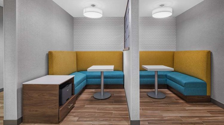 Hampton Inn & Suites Bakersfield Central Meeting