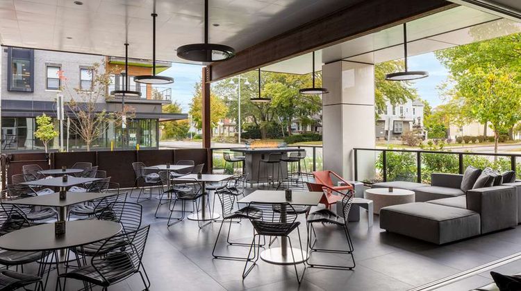 Hampton Inn & Suites Rochester Downtown Restaurant