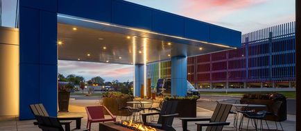 Hampton Inn & Suites Rochester Downtown Exterior