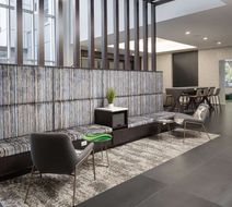 Hampton Inn & Suites Rochester Downtown Lobby