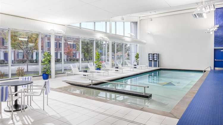 Hampton Inn & Suites Rochester Downtown Pool