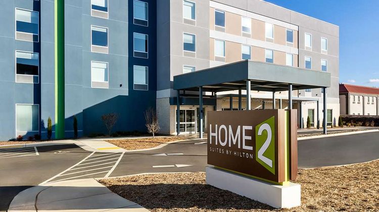 Home2 Suites by Hilton Hendersonville Exterior