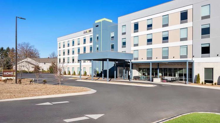 Home2 Suites by Hilton Hendersonville Exterior