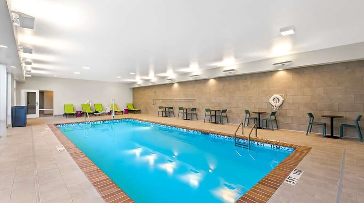 Home2 Suites by Hilton Hendersonville Pool
