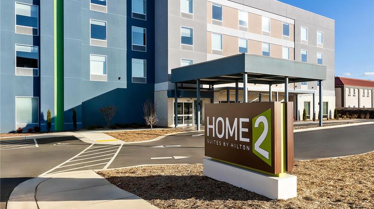 Home2 Suites by Hilton Hendersonville Exterior