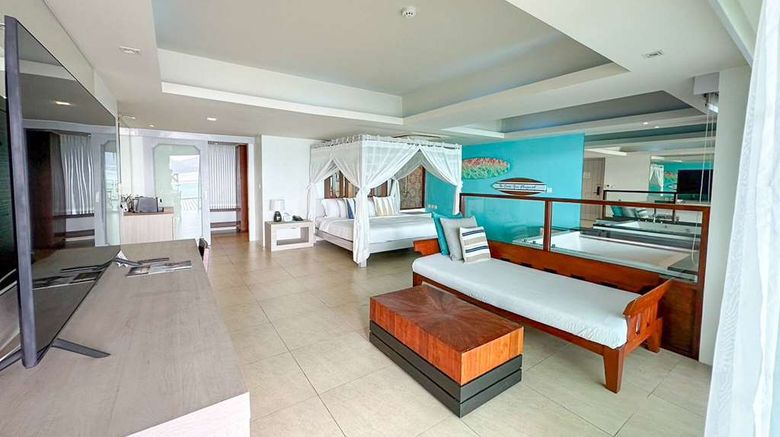 <b>Zenmaya Oceanfront Phuket, Trademark Col Room</b>. Images powered by <a href="https://iceportal.shijigroup.com/" title="IcePortal" target="_blank">IcePortal</a>.