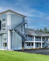 Super 8 by Wyndham Moss Point