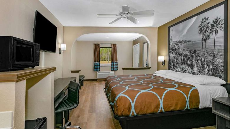 <b>Super 8 by Wyndham Moss Point Room</b>. Images powered by <a href="https://iceportal.shijigroup.com/" title="IcePortal" target="_blank">IcePortal</a>.