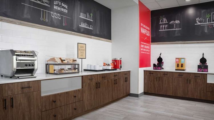 Hampton Inn and Suites Naples Restaurant