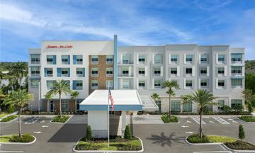 Hampton Inn and Suites Naples