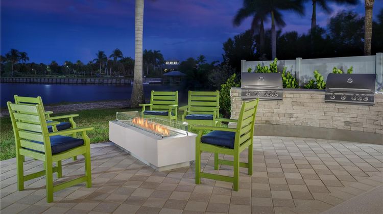 Hampton Inn and Suites Naples Exterior