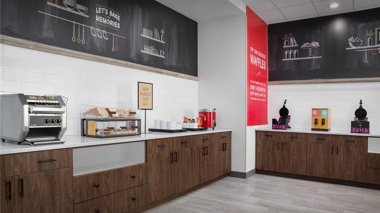 Hampton Inn and Suites Naples Restaurant