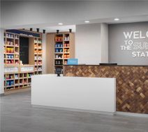 Hampton Inn and Suites Naples Lobby