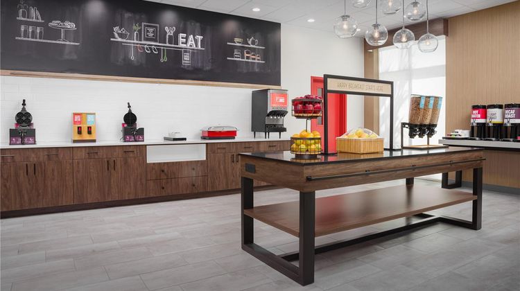 Hampton Inn and Suites Naples Restaurant