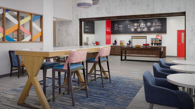Hampton Inn and Suites Naples Restaurant