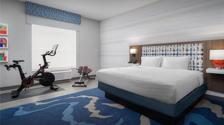 Hampton Inn and Suites Naples Room