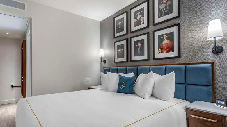 <b>The Draper Tapestry Collection by Hilton Room</b>. Images powered by <a href="https://iceportal.shijigroup.com/" title="IcePortal" target="_blank">IcePortal</a>.