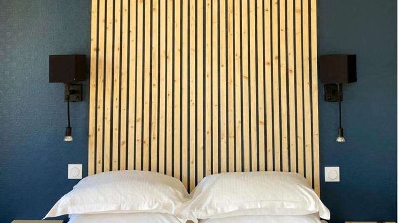 <b>Hotel La Porte Dijeaux Room</b>. Images powered by <a href="https://iceportal.shijigroup.com/" title="IcePortal" target="_blank">IcePortal</a>.