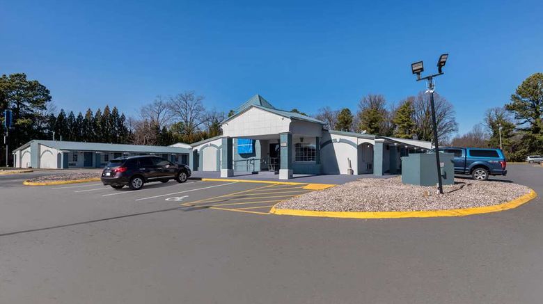 <b>Rodeway Inn Exterior</b>. Images powered by <a href="https://iceportal.shijigroup.com/" title="IcePortal" target="_blank">IcePortal</a>.