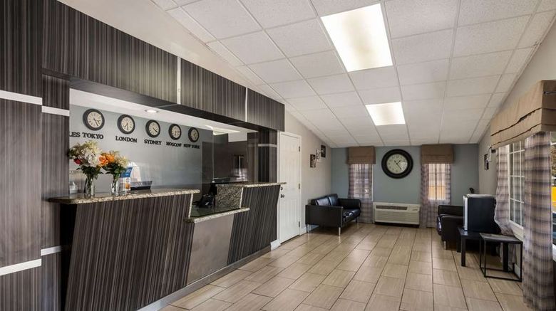 <b>Rodeway Inn Lobby</b>. Images powered by <a href="https://iceportal.shijigroup.com/" title="IcePortal" target="_blank">IcePortal</a>.