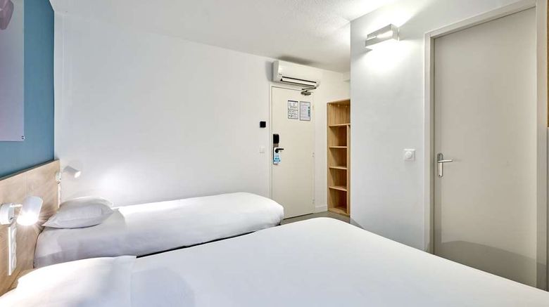 <b>Hotel Kyriad Direct Moulins Sud Yzeure Room</b>. Images powered by <a href="https://iceportal.shijigroup.com/" title="IcePortal" target="_blank">IcePortal</a>.