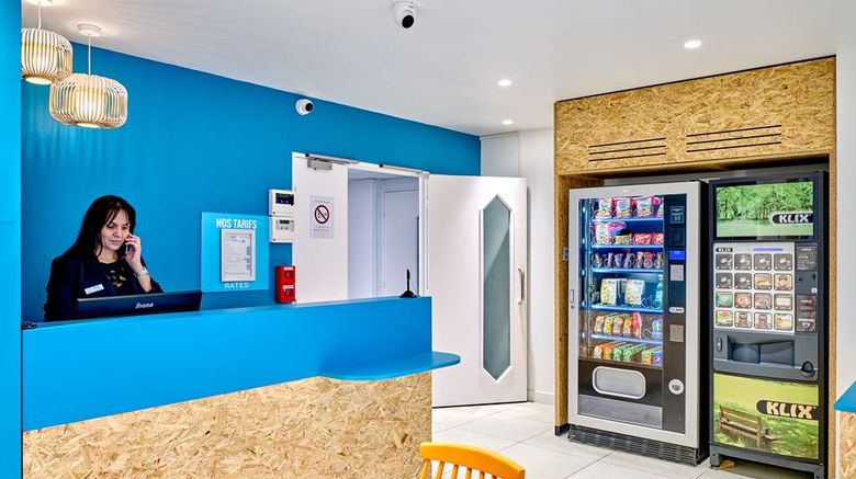 <b>Hotel Kyriad Direct Moulins Sud Yzeure Lobby</b>. Images powered by <a href="https://iceportal.shijigroup.com/" title="IcePortal" target="_blank">IcePortal</a>.