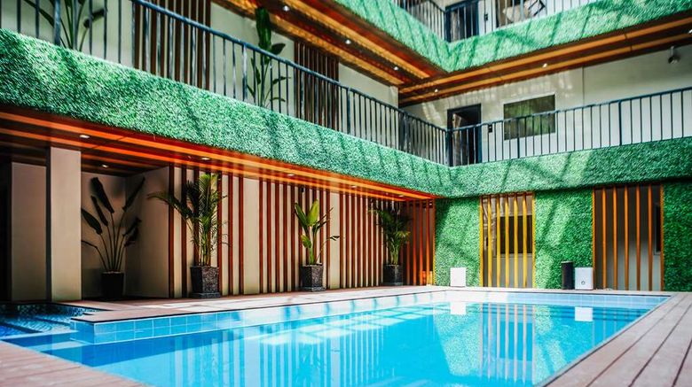 <b>SureStay Studio BW Clarkview-Angeles Cty Pool</b>. Images powered by <a href="https://iceportal.shijigroup.com/" title="IcePortal" target="_blank">IcePortal</a>.