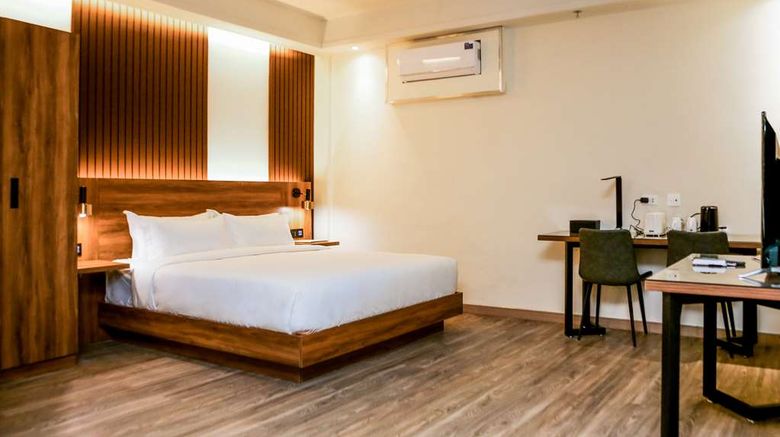 <b>SureStay Studio BW Clarkview-Angeles Cty Room</b>. Images powered by <a href="https://iceportal.shijigroup.com/" title="IcePortal" target="_blank">IcePortal</a>.