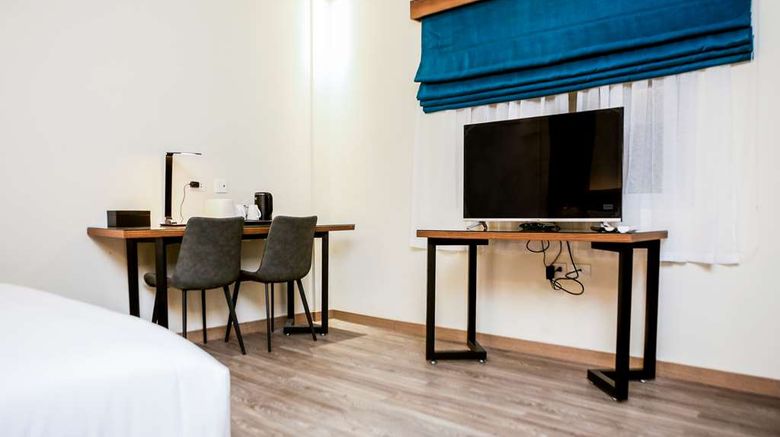 <b>SureStay Studio BW Clarkview-Angeles Cty Room</b>. Images powered by <a href="https://iceportal.shijigroup.com/" title="IcePortal" target="_blank">IcePortal</a>.