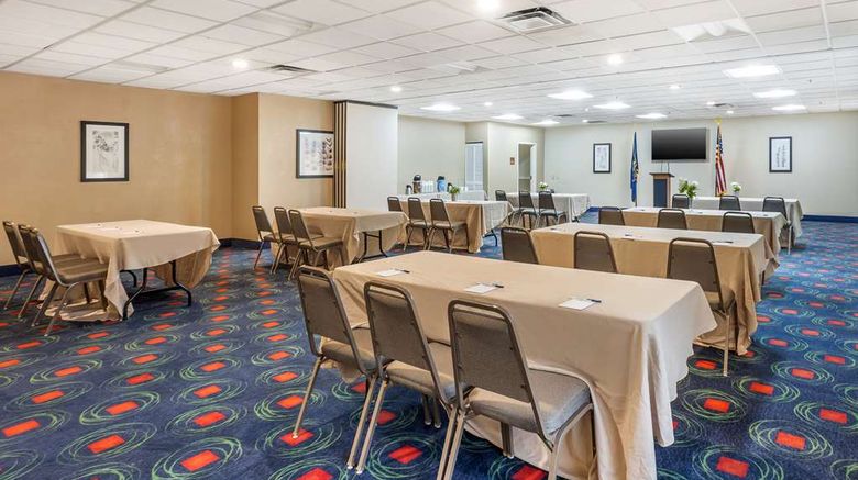 <b>Best Western Grantville/Hershey Meeting</b>. Images powered by <a href="https://iceportal.shijigroup.com/" title="IcePortal" target="_blank">IcePortal</a>.