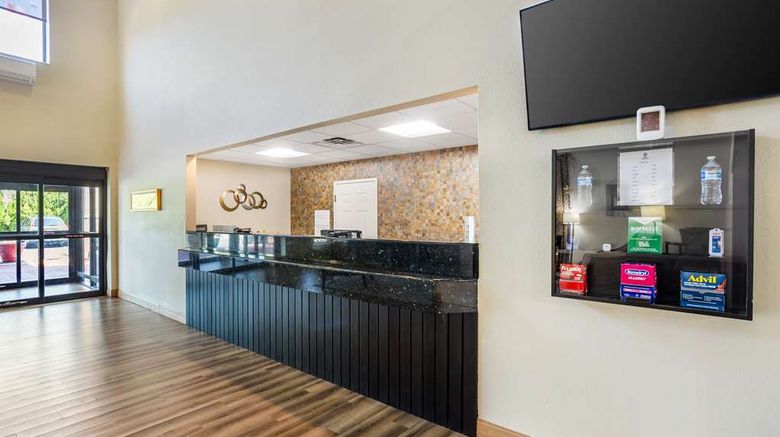 <b>Best Western Grantville/Hershey Lobby</b>. Images powered by <a href="https://iceportal.shijigroup.com/" title="IcePortal" target="_blank">IcePortal</a>.