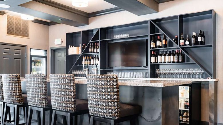 <b>Hotel NoBo Cascade, Tapestry Collection Restaurant</b>. Images powered by <a href="https://iceportal.shijigroup.com/" title="IcePortal" target="_blank">IcePortal</a>.